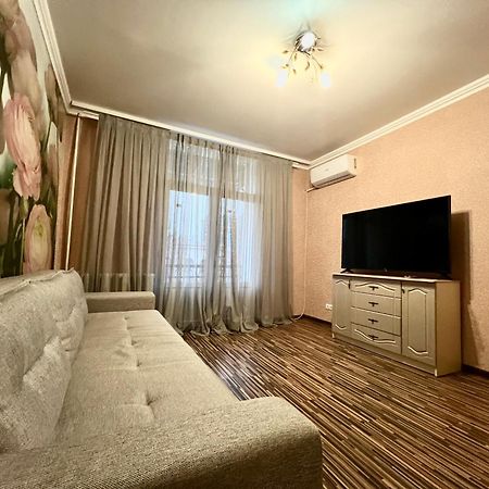 Apartament Central In Chisinau! Bagian luar foto
