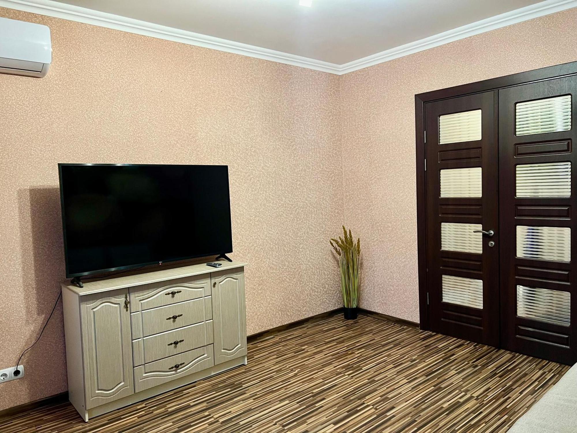 Apartament Central In Chisinau! Bagian luar foto