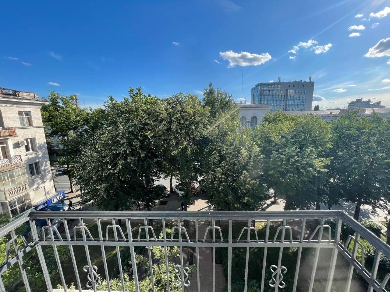 Apartament Central In Chisinau! Bagian luar foto